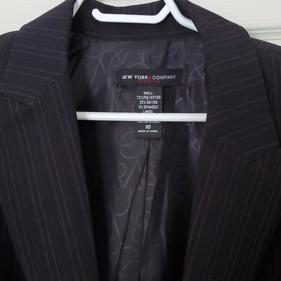 Blazer - Picture 2 of 3